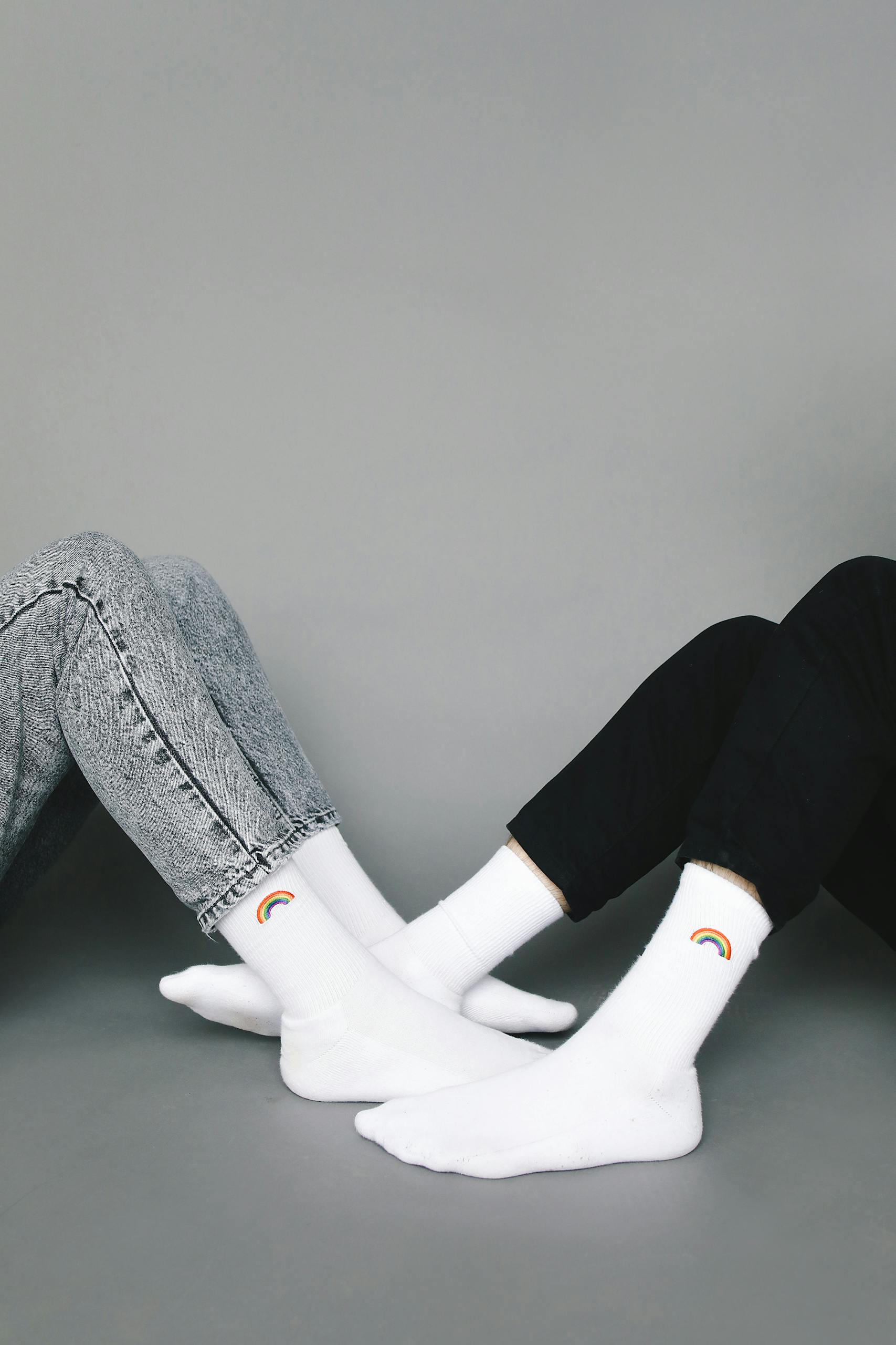 Füße mit weißen Socken